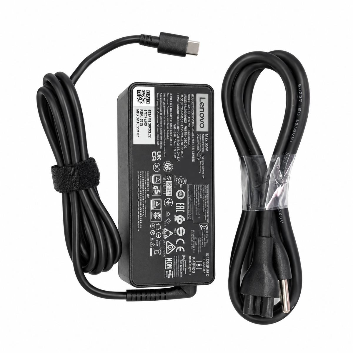 Cargador Lenovo de 65W USB-C — fotografía 1 con fondo blanco