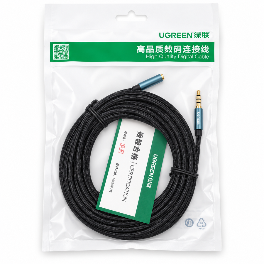 Extensión UGREEN 60636 de audio 3.5 mm macho a hembra de 5 metros, cable negro y conectores azules sobre fondo blanco